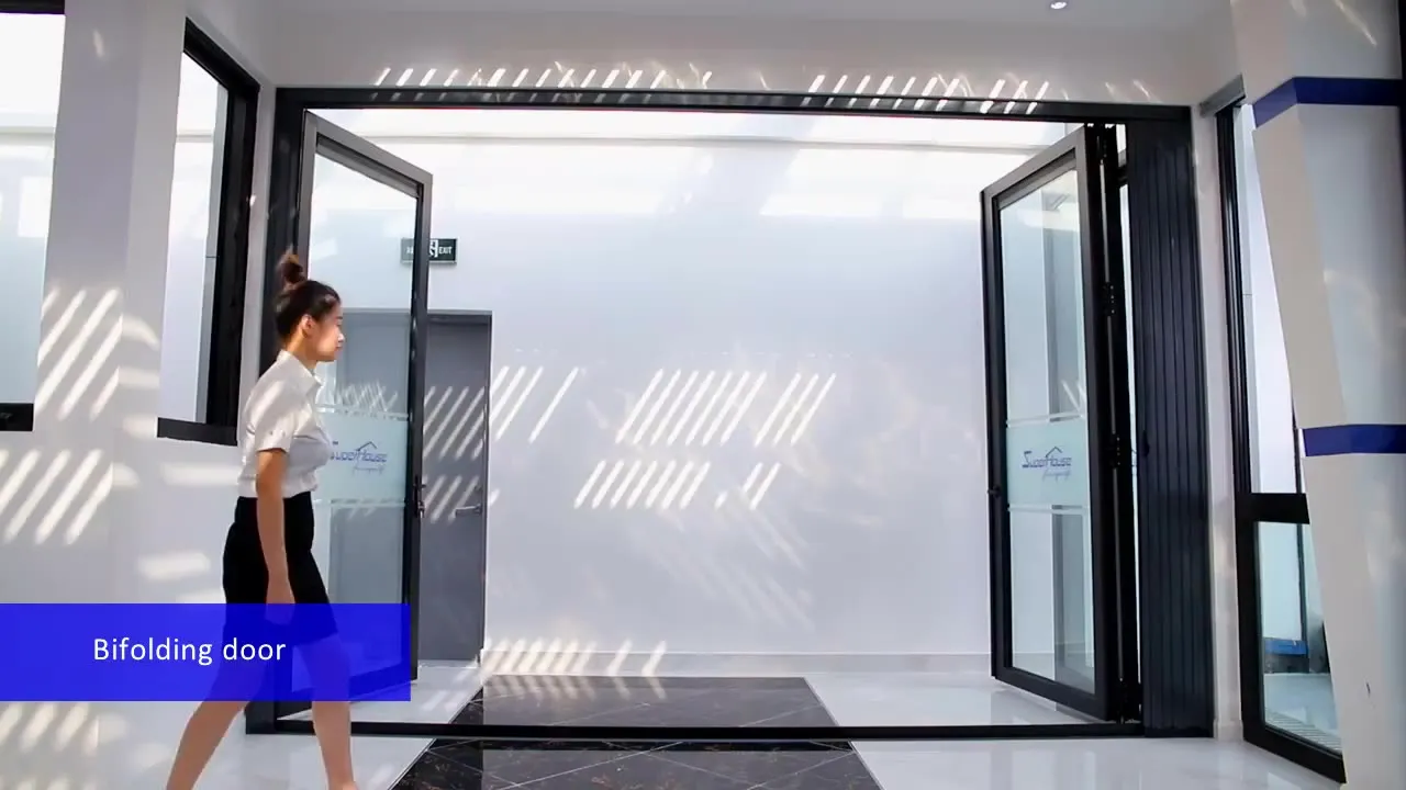Superwu Transparent Low E Glass Soundproof Bi-fold Door folding door